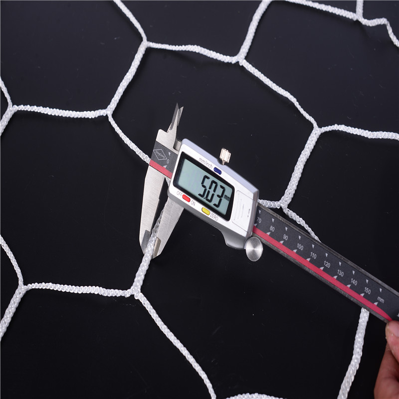 1766118543401911.jpg 5mm Nylon knotless six hexagons soccer nets.jpg